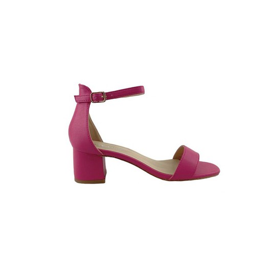 Modelo de piel eco friendly color rosa fucsia con un tacón Liz rosa