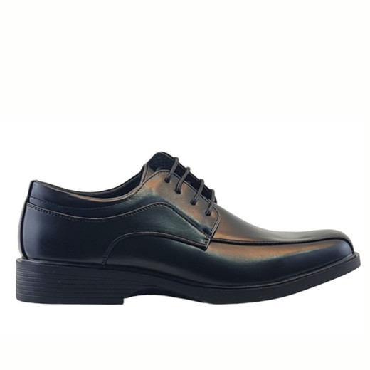 Zapato negro de hombre de piel