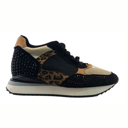 Deportivas elegantes marca Corina
