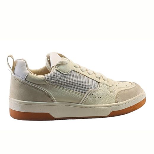 Deportivas en tonos beige de la marca Corina