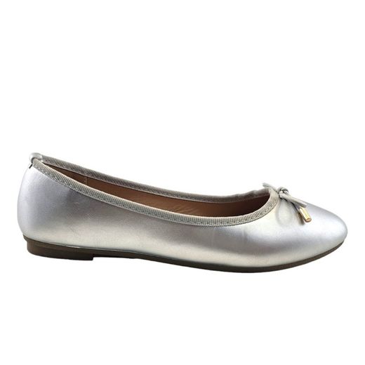 Manoletina de mujer color plateado con lazo decorativo marca Kaneki