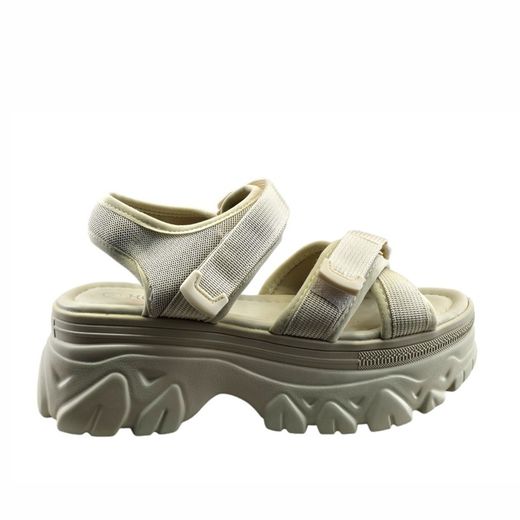 Sandalia deportiva con plataforma color beige marca Kaneki