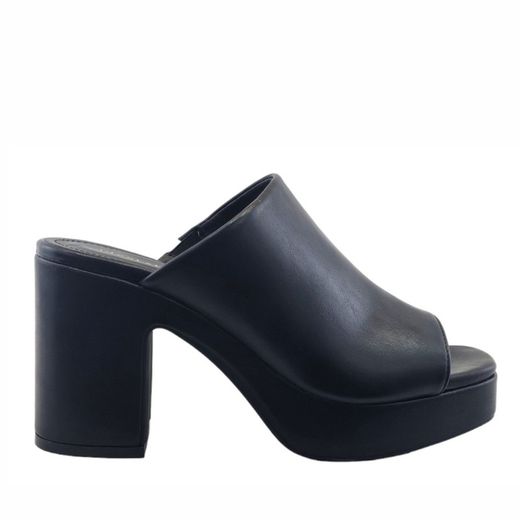 Sandalias estilo mule color negro marca Kaneki