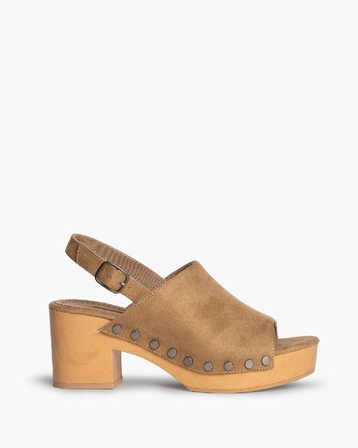 Sandalias tipo zueco color khaki de Corina