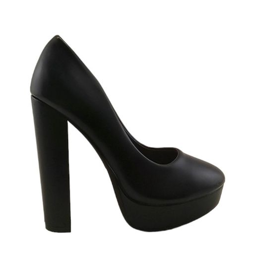 Zapato de tacón alto color negro marca Kaneki