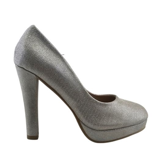 Zapato de tacón alto color plata brillante marca Kaneki