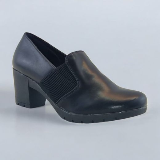 Zapato de tacón medio en negro con detalles de elástico