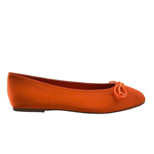 Zapato plano tipo bailarina color naranja marca Corina